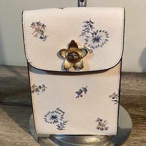 Coach Rachel Phone Crossbody Bag Cream Leather Dandelion Print Flower Turnlock